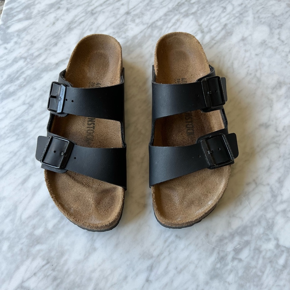 Birkenstock Arizona Sandals size 40 (9-9.5)